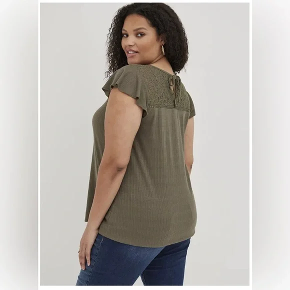 Plus Size TORRID OLIVE GREEN TEXTURED TIE-BACK LACE YOKE SMOCKED TOP - Picture 2 of 6